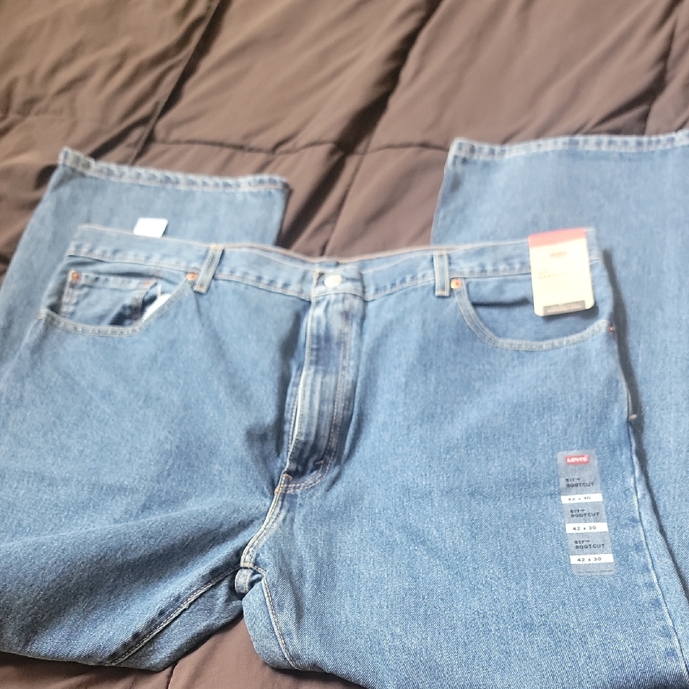 Levi's Men's Relaxed Jeans in Classic Blue